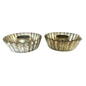 Two Vintage Starburst Fluted Aluminum Tin Brioche Bundt Pans